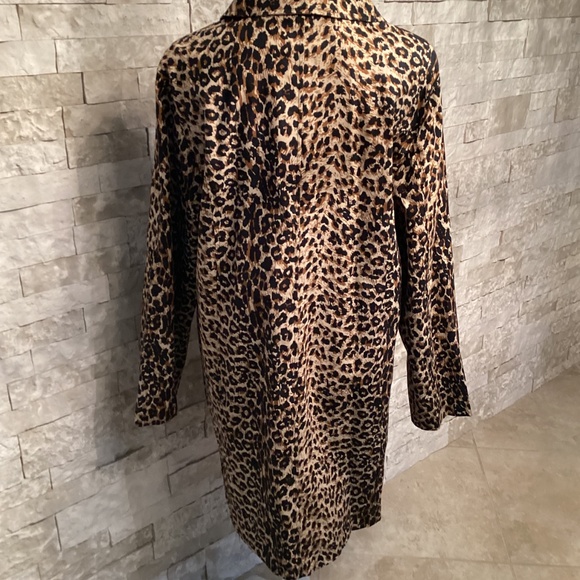 Leopard Print Trench or Car Coat with Pink Lining - Picture 6 of 10
